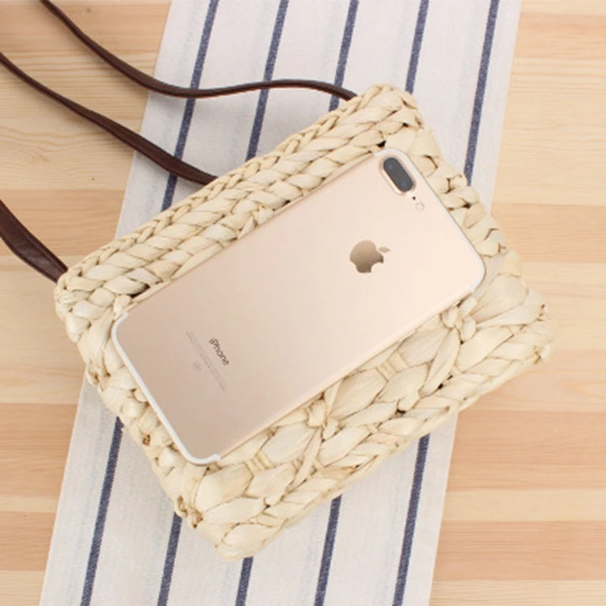 Small Fresh Messenger Straw Bag Retro Woven Bag