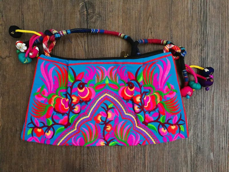 National embroidery canvas crossbody bag