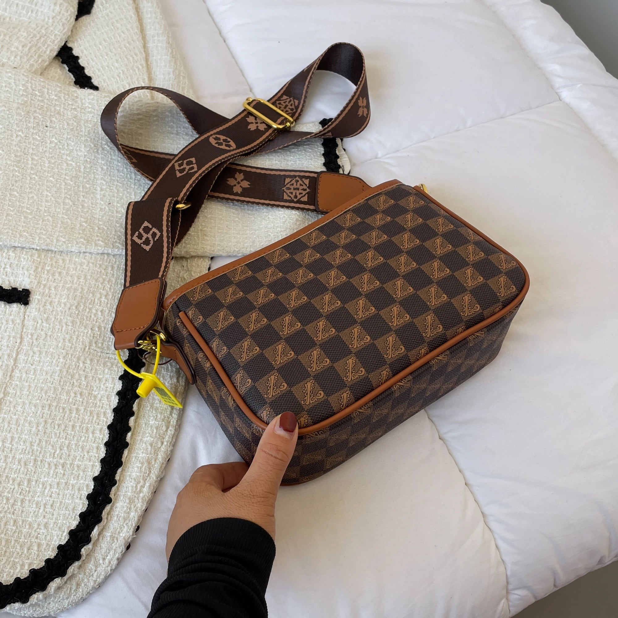 Classic Style Women Shoulder Bag Large Capacity Handbag