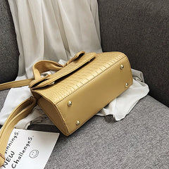 Crocodile Leather Pattern Messenger Bag Waterproof Shoulder Bag