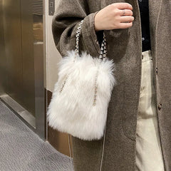 Winter Diamond Chain Shoulder Bag Plush Bucket Bag