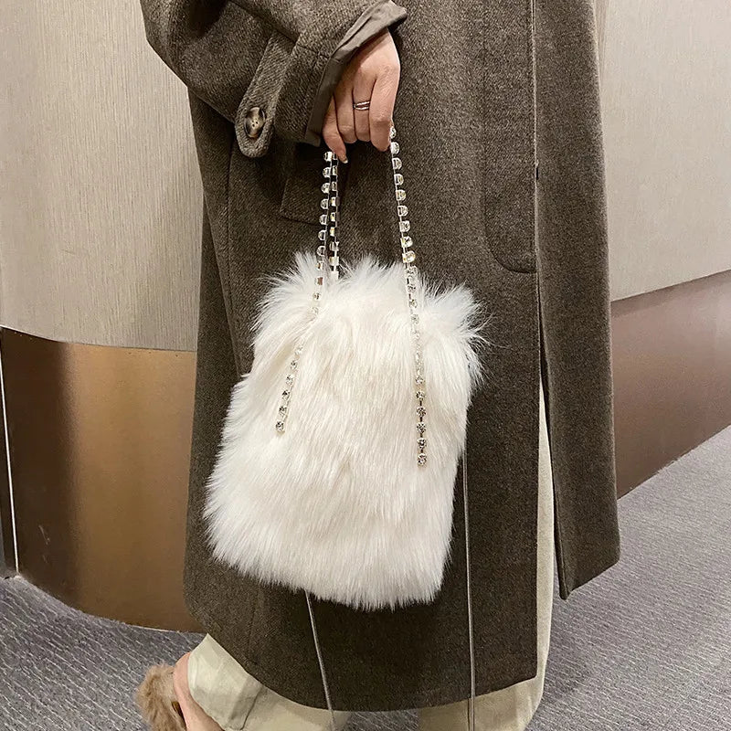 Winter Diamond Chain Shoulder Bag Plush Bucket Bag