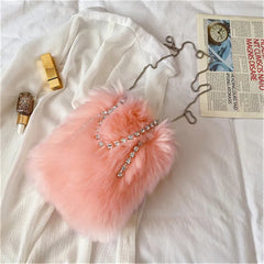 Winter Diamond Chain Shoulder Bag Plush Bucket Bag