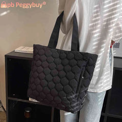 Quilted Shoulder Bag Large Capacity Portable for Weekend Vacation
