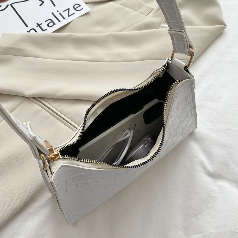 Retro Crocodile Pattern Bag Women PU Leather Armpit Bag French Shoulder Bag
