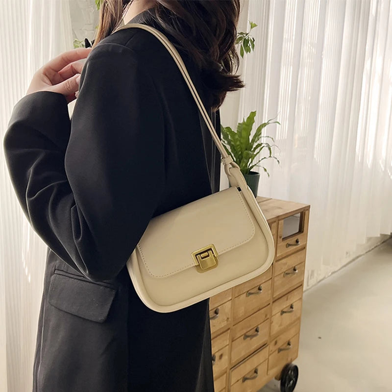 Retro Women's Shoulder Bag PU Texture Messenger Solid Lock Square Bag