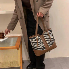 Retro Shoulder Handbag Women's Tote Commuter Bag