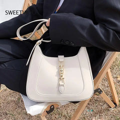 Retro Western Style Messenger Bag Shoulder Bag Locking Buckle Underarm Bag
