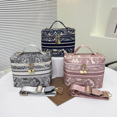 Retro Lady Cosmetic Bag Makeup Travel Organizer Lipstick Case