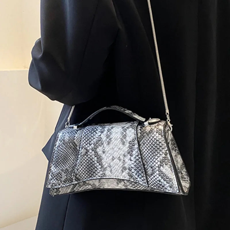 Vintage Snake Pattern Totes Bag with Chain Handbag