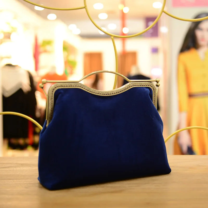 Vintage Shell Lock Shoulder Bag Chain Fringe Handbags