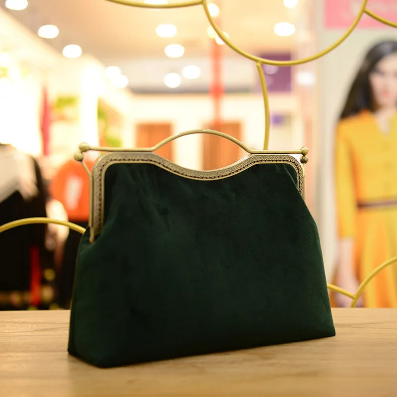 Vintage Shell Lock Shoulder Bag Chain Fringe Handbags