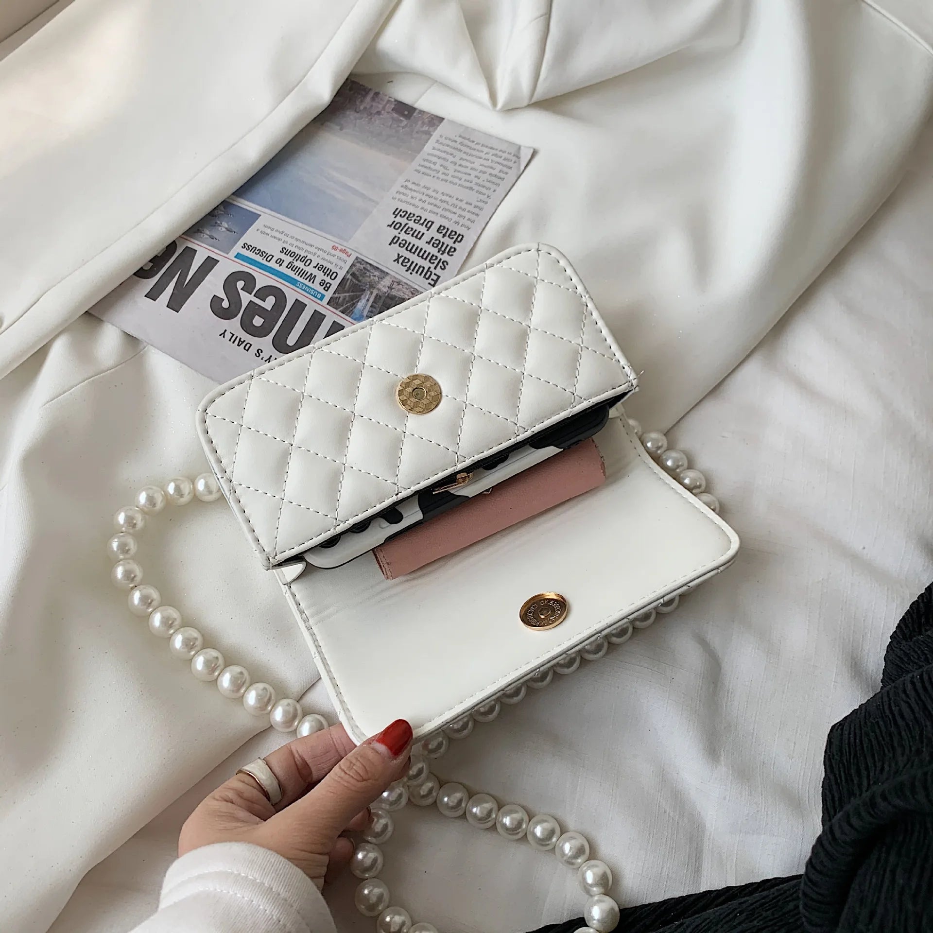 Retro Rhombus Pearl Chain Bag Small Square Bag