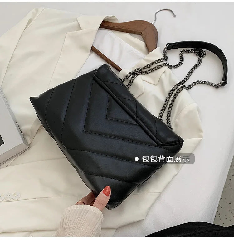 Rivet Chain Crossbody Bag for Women Small Shoulder Handbag