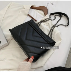 Rivet Chain Crossbody Bag for Women Small Shoulder Handbag