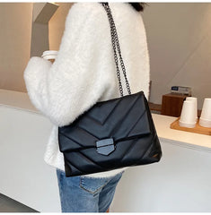 Rivet Chain Crossbody Bag for Women Small Shoulder Handbag