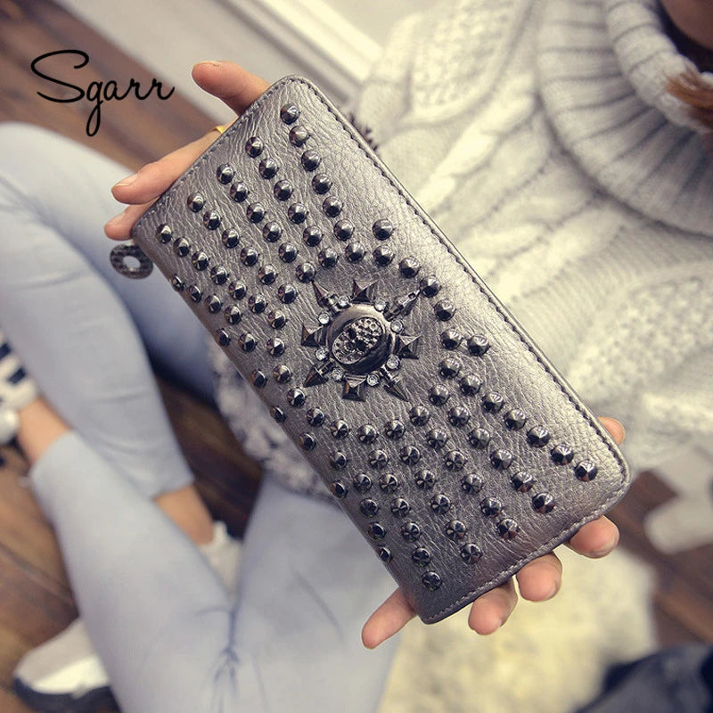 Vintage Leather Skull Rivet Women Clutch Bag