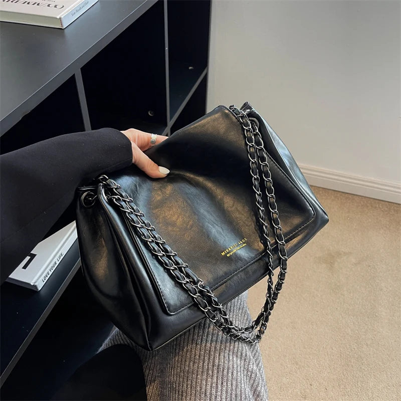 Retro Large Chain Shoulder Bag for Daily Shopping Solid Color Messenger Bag