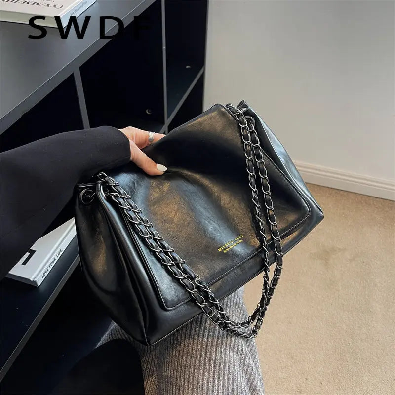 Retro Large Chain Shoulder Bag for Daily Shopping Solid Color Messenger Bag