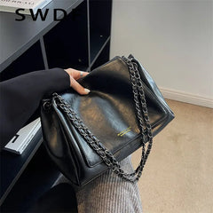 Retro Large Chain Shoulder Bag for Daily Shopping Solid Color Messenger Bag