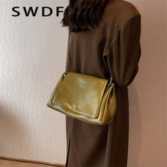 Retro Large Chain Shoulder Bag for Daily Shopping Solid Color Messenger Bag