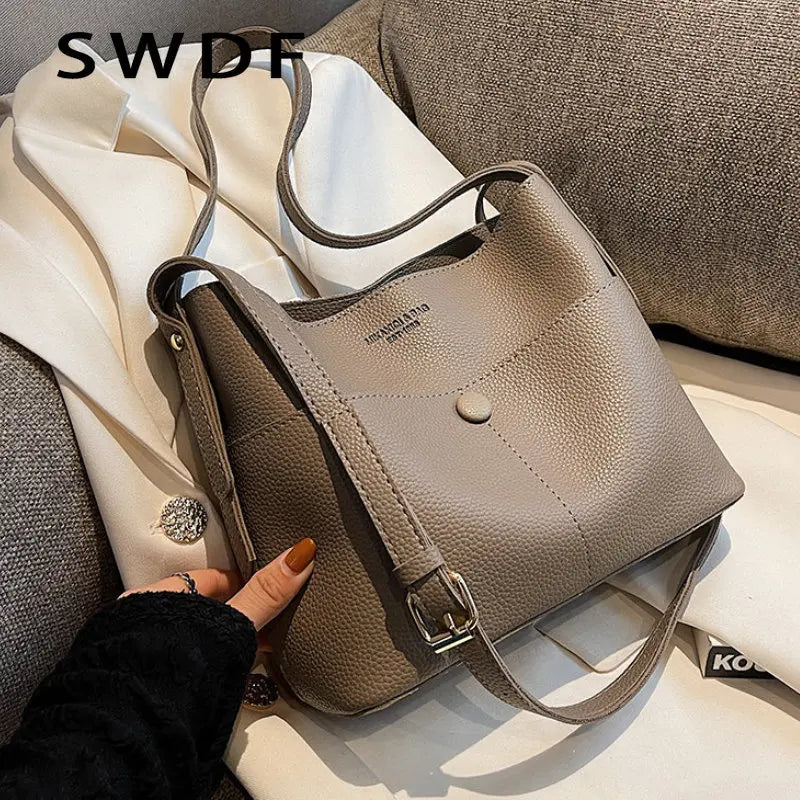 Vintage Leather Crossbody Bucket Bag