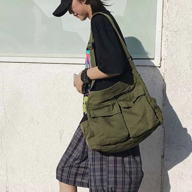 Fashionable Lightweight Canvas Messenger Bag