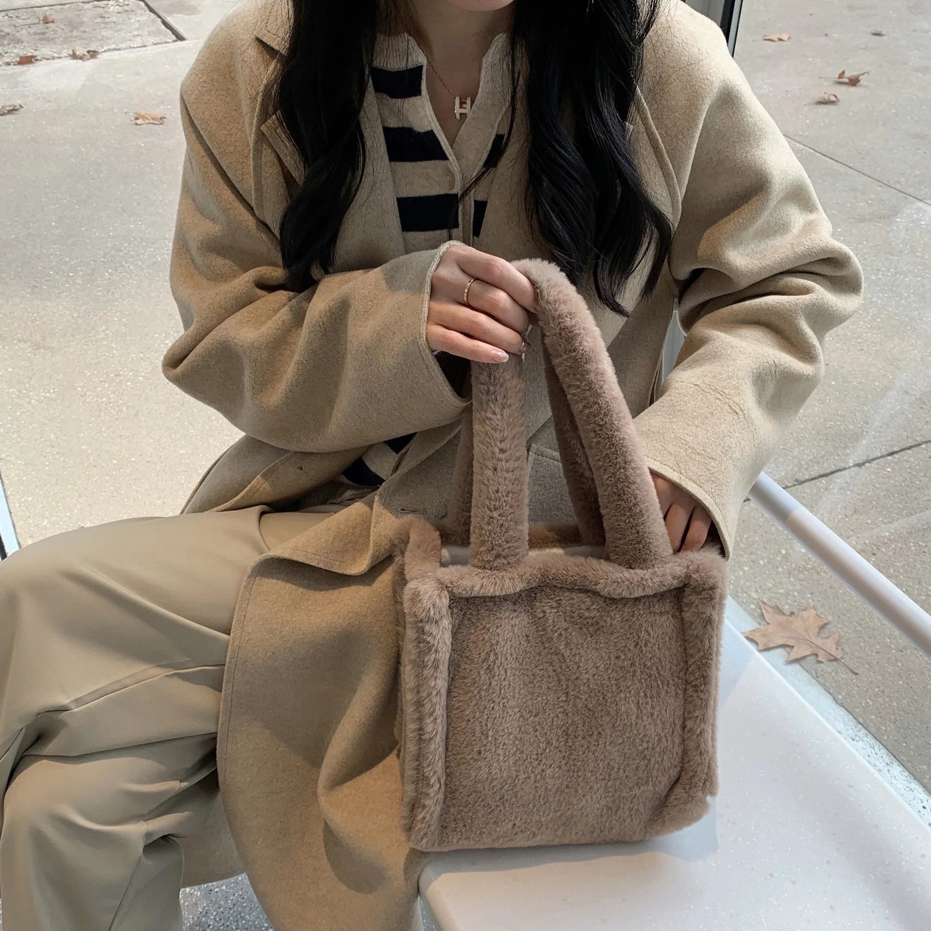 Women's Soft Plush Shoulder Bag Autumn Winter Travel Hand Bag