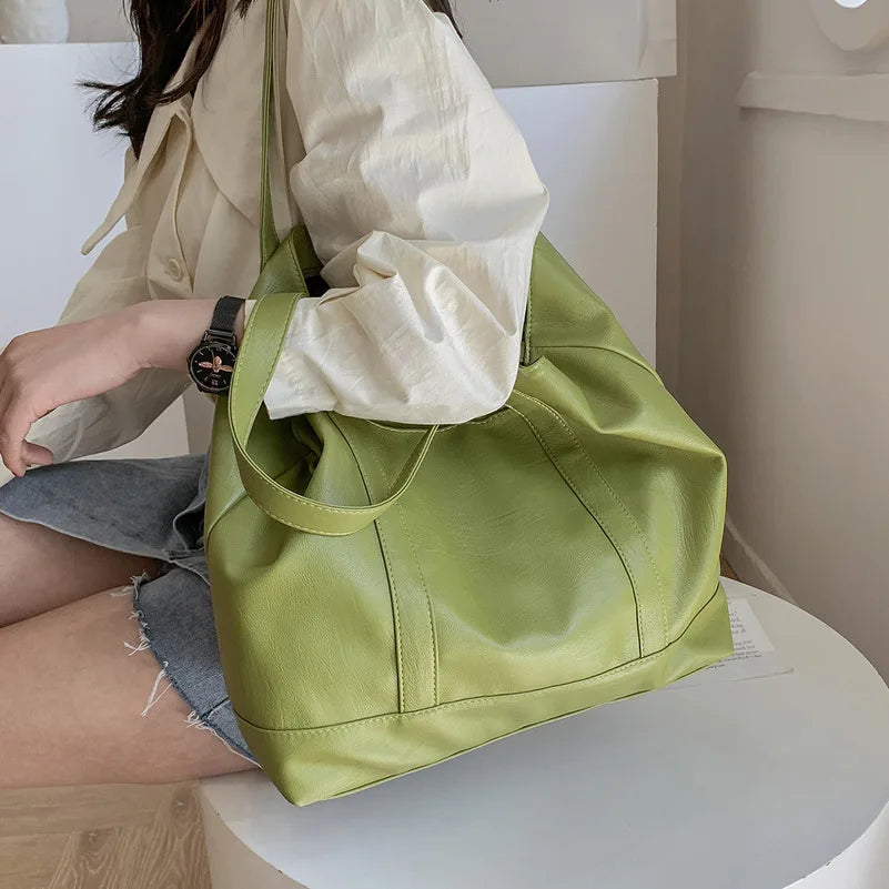 Western-style Large-capacity Shoulder Bag for Women
