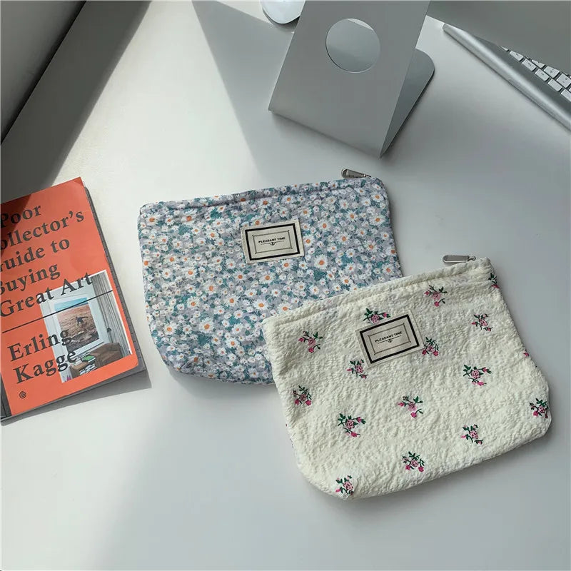 Fresh Floral Cotton Cosmetic Bag Zipper Large Capacity Storage Handbag