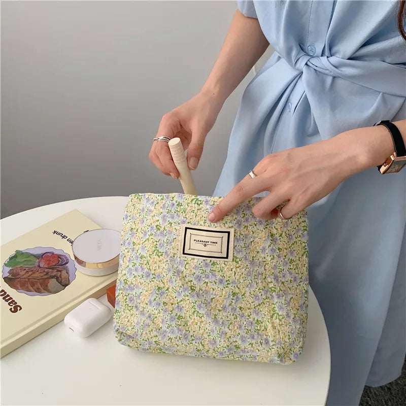 Fresh Floral Cotton Cosmetic Bag Zipper Large Capacity Storage Handbag