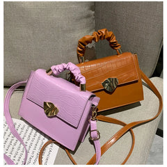 Leaf Shape Lock One-Shoulder Messenger Bag