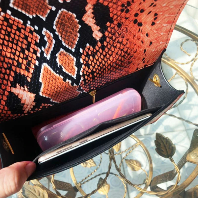 Snake Pattern Shoulder Bag Shoe Buckle Chain for Women