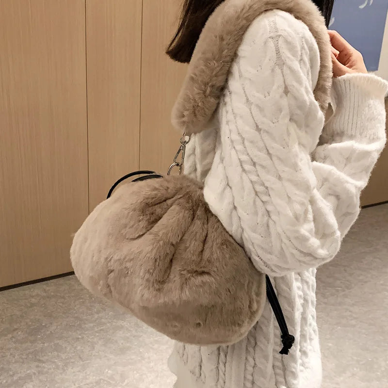 Plush Shoulder Bag Women Winter Bucket Clutch Purse Faux Fur Handbag