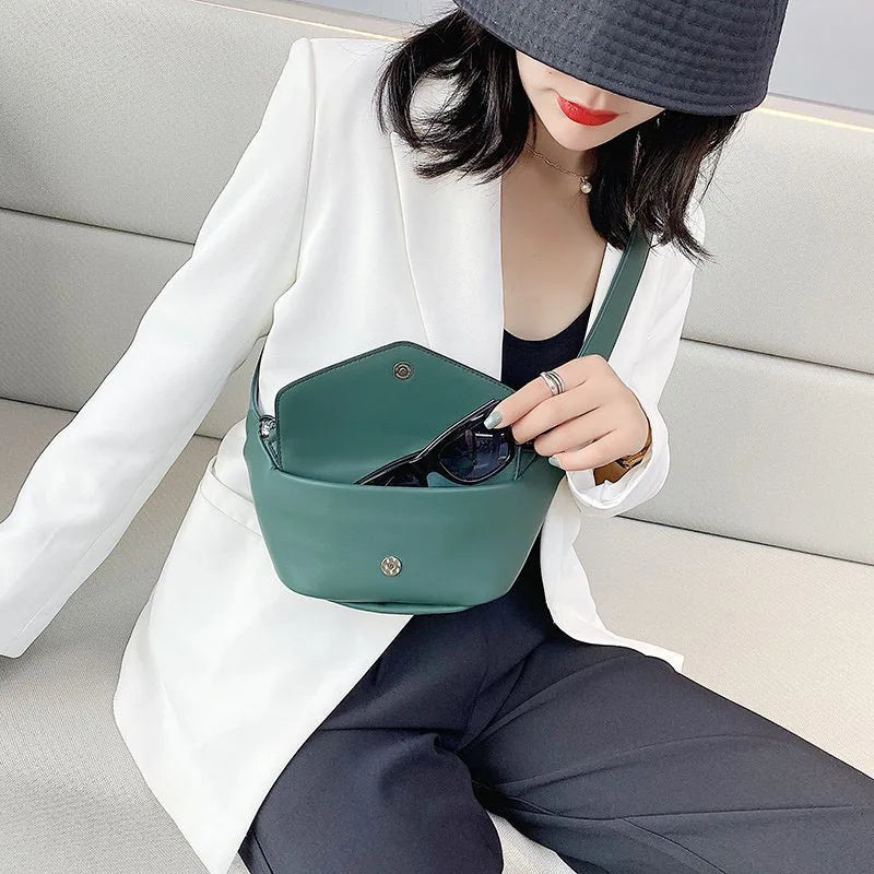 Women's Leather Crossbody Waist Bag for Travel