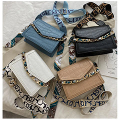 Stone Pattern Shoulder Bag with Chain Handle