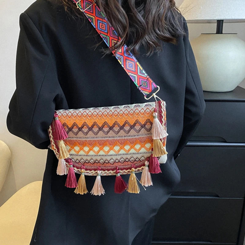 Summer Tassel Shoulder Bag for Women Vintage Crossbody Handbag and Purse