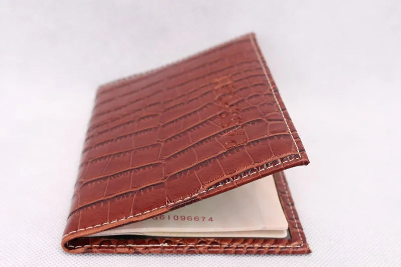 Swdvogan Crocodile Pattern Passport Holder Women's Cover