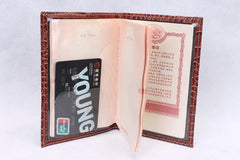 Swdvogan Crocodile Pattern Passport Holder Women's Cover