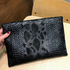 Serpentine Envelope Clutch Crossbody Chain Handbag
