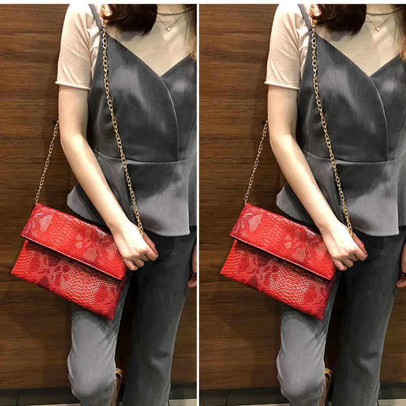 Serpentine Envelope Clutch Crossbody Chain Handbag