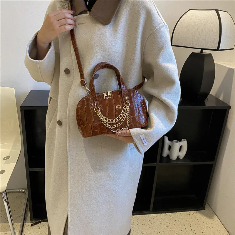 Textural Stone Pattern Shoulder Bag Vintage Chains Shell Handbag