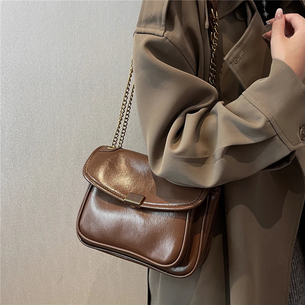 Vintage Large Capacity Women's Shoulder Bag