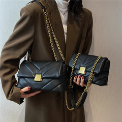 Trendy Chain Crossbody Bag Large Capacity Flap Handbag