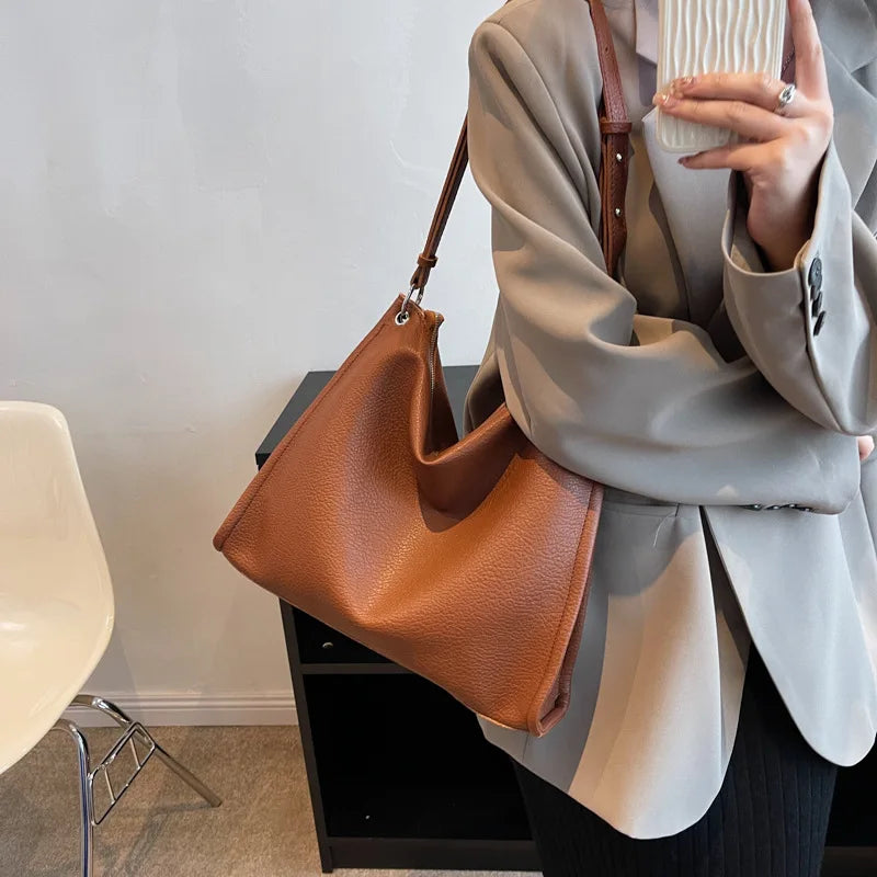 Vintage Brown Leather Tote Bag for Women - High Capacity Handbag