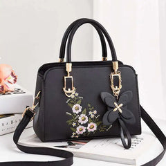 Embroidered Large-capacity Messenger Bag Women