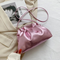 Women's Leather Crossbody Bag: Sleek and Stylish