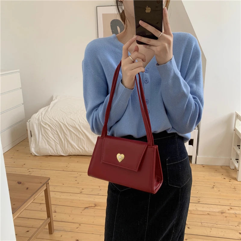 Vintage Heart-shaped Buckle Handbags Women's Shoulder Bags Ladies PU Leather Arm