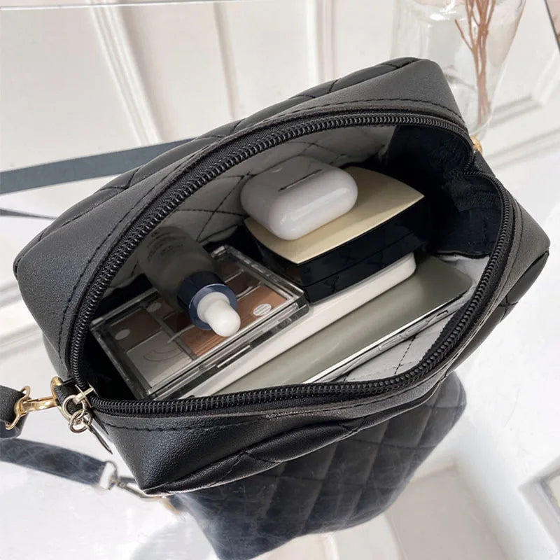 Vintage Lingge Embroidery Crossbody Bag for Women