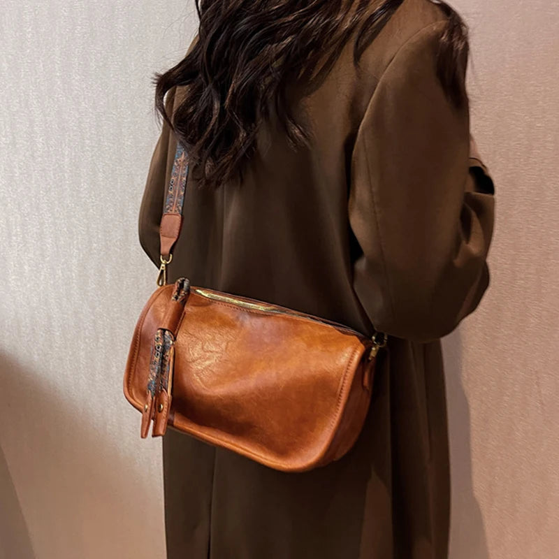 Vintage Style Shoulder Bag for Women PU Leather Small Square Bag Spring